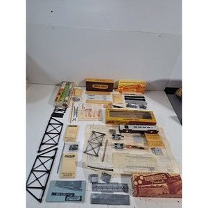 5 HO Gauge Railroad Kits: Freight, OK Streamliner Passenger Car Bridge (Read)